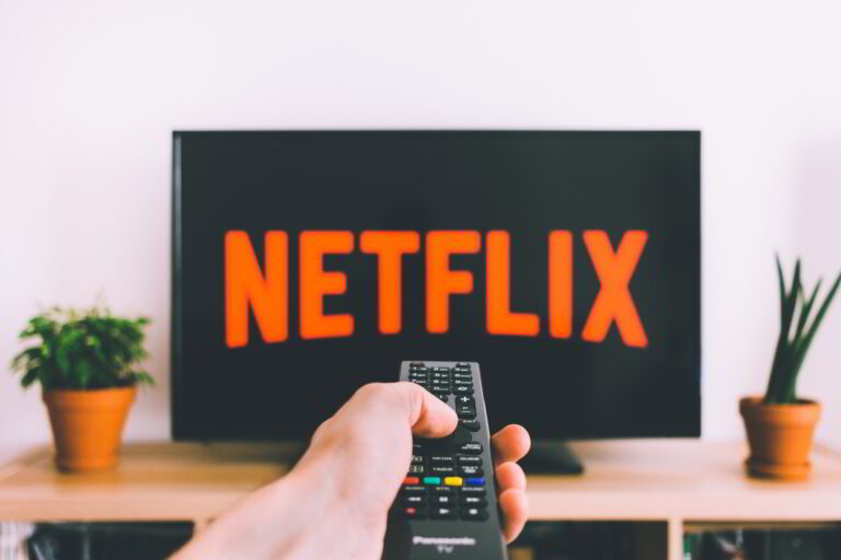 Read more about the article Streaming Ads vs TV Ads: Which Should You Choose for Your Business?
